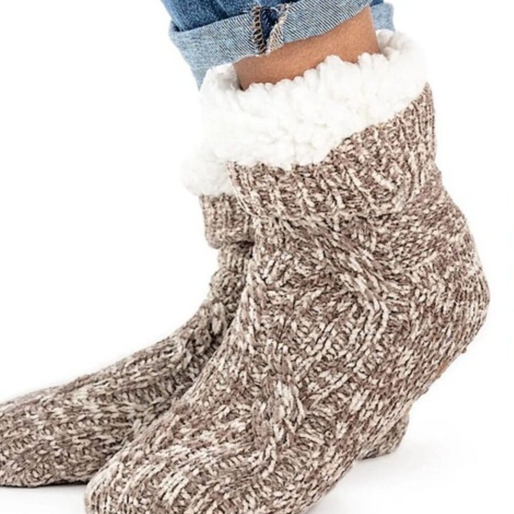 MUK LUKS Women's 2 Pack Lined Socks Faux Fur SIZE 5-7 Creme Tan NEW - Picture 9 of 9